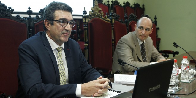 El Colegio de Abogados de Granada analiza las claves de la nueva Ley de Jurisdicción Voluntaria El Colegio de Abogados de Granada analiza las claves de la nueva Ley de Jurisdicción Voluntaria