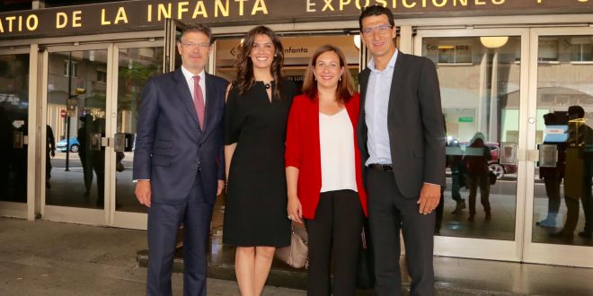 ECIJA inaugura su nueva sede en Zaragoza con la presencia del Ministro de Justicia Rafael Catalá y la Directora de la AEPD Mar España ECIJA inaugura su nueva sede en Zaragoza con la presencia del Ministro de Justicia Rafael Catalá y la Directora de la AEPD Mar España