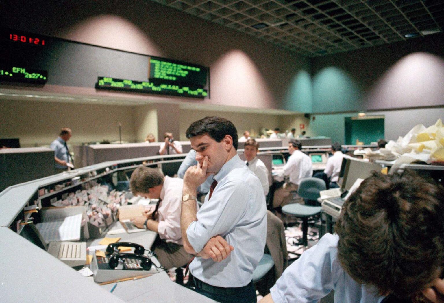 1987 El Lunes Negro De La Bolsa De Nueva York E J 1987 El Lunes Negro De La Bolsa De Nueva York E J
