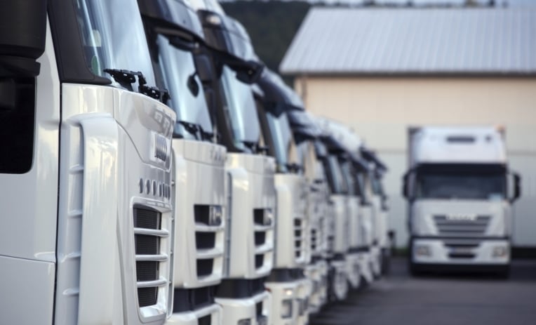 Cártel de camiones: Abogado General rechaza la retroactividad de las disposiciones sustantivas de la Directiva de daños