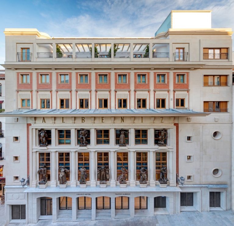 El Teatro Albéniz de Madrid sube de nuevo el telón tras una larga batalla judicial E&J