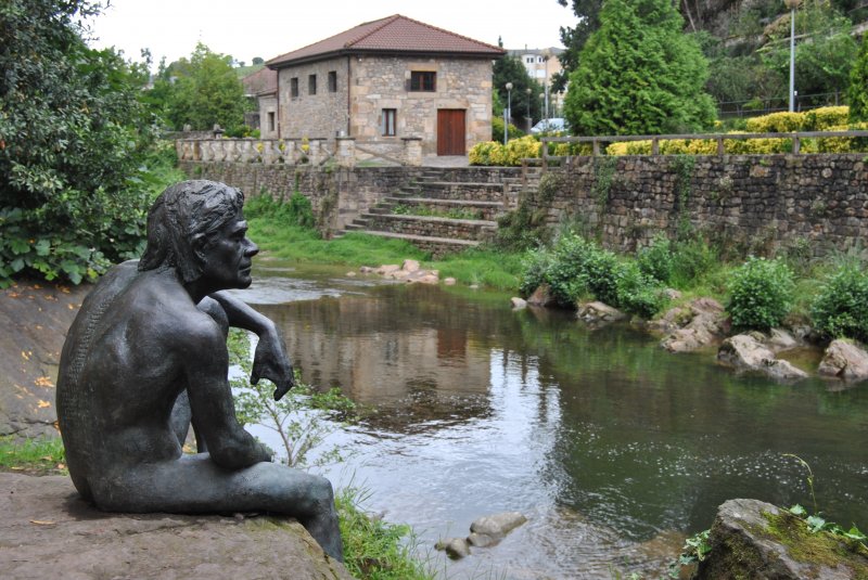 Liérganes, el pueblo donde habita el hombre pez | E&J