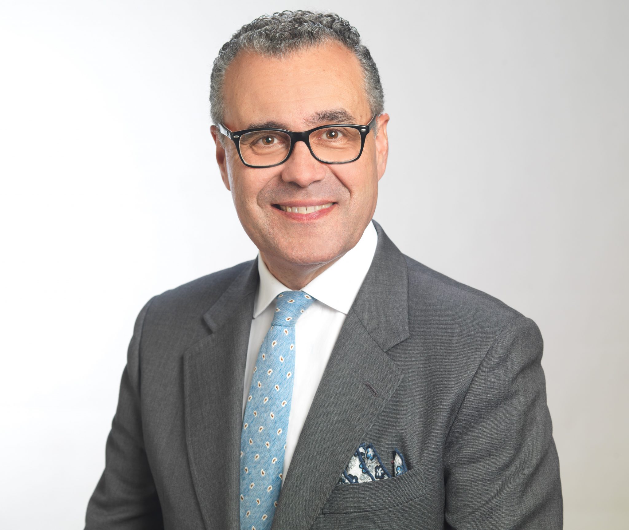 Antonio GonzálezBusto, nuevo decano del Colegio de Abogados de Oviedo