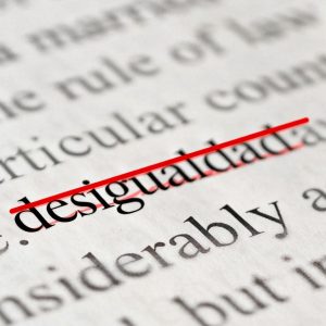 Palabra desigualdad tachada