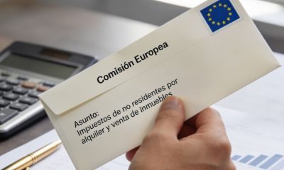 Sobre con remite de la Comisión Europea