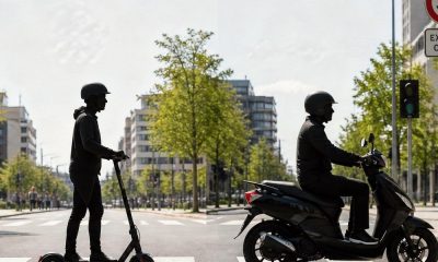 Un patinete eléctrico y un ciclomotor