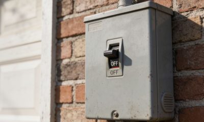 Cuadro eléctrico en el exterior de una vivienda