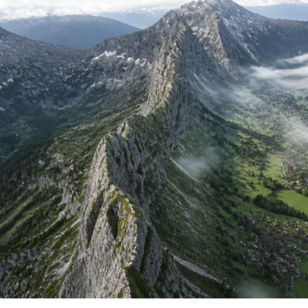 Una montaña como frontera natural