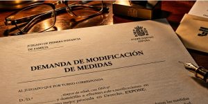 Demanda de modificación de medidas